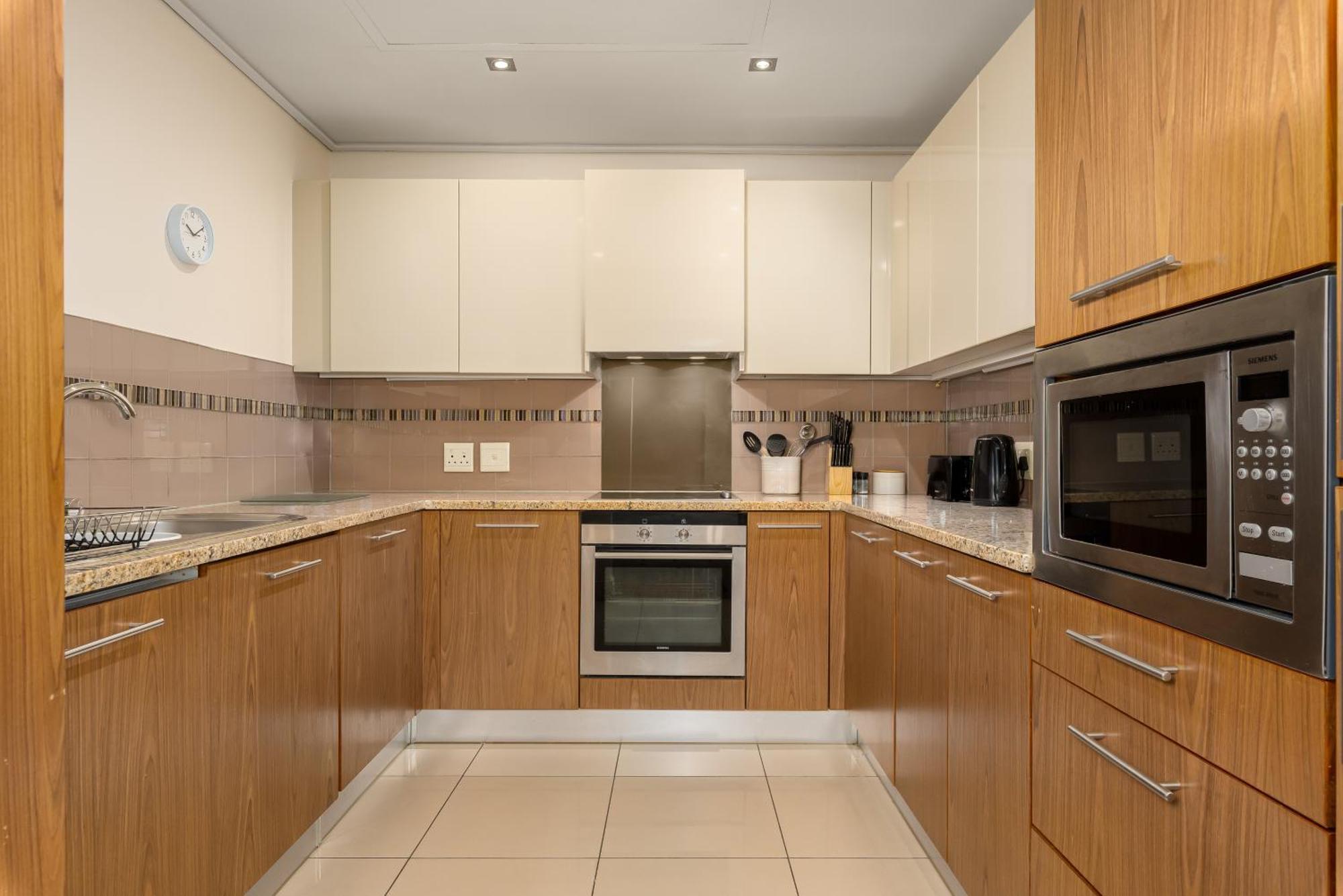 Cape Royale Apartment *