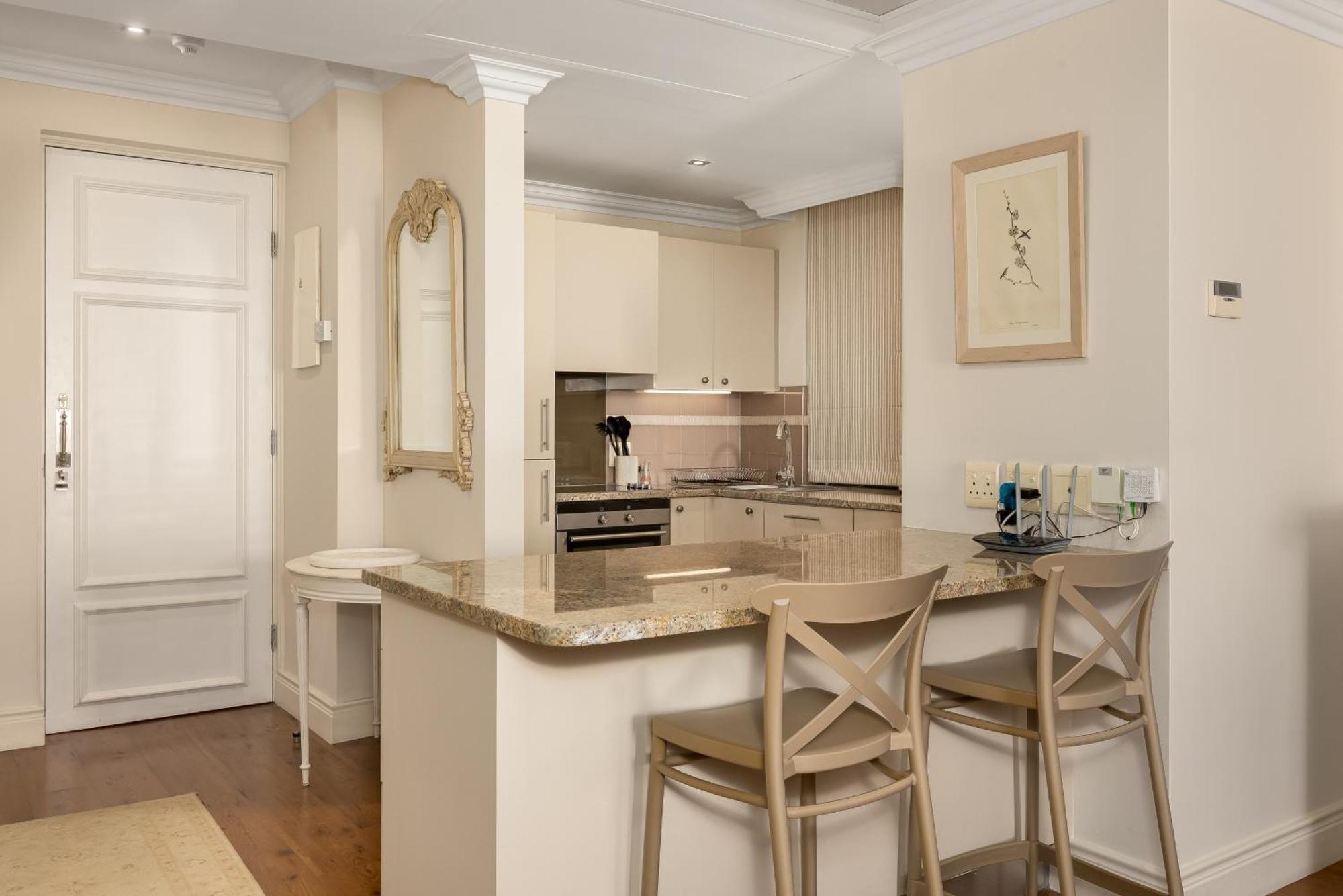 Cape Royale Apartment *