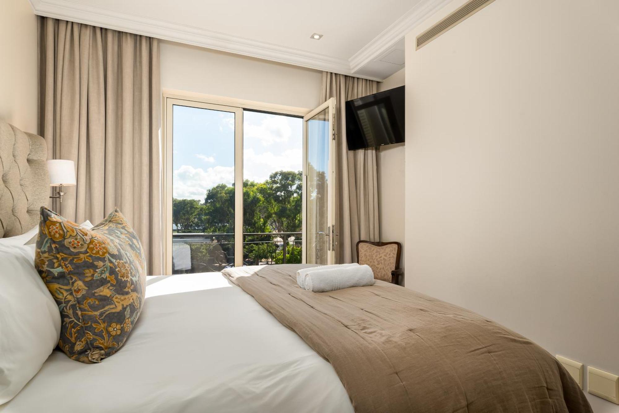 Apartment Cape Royale Cape Town